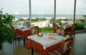 Hotel Benini Milano Marittima Italien