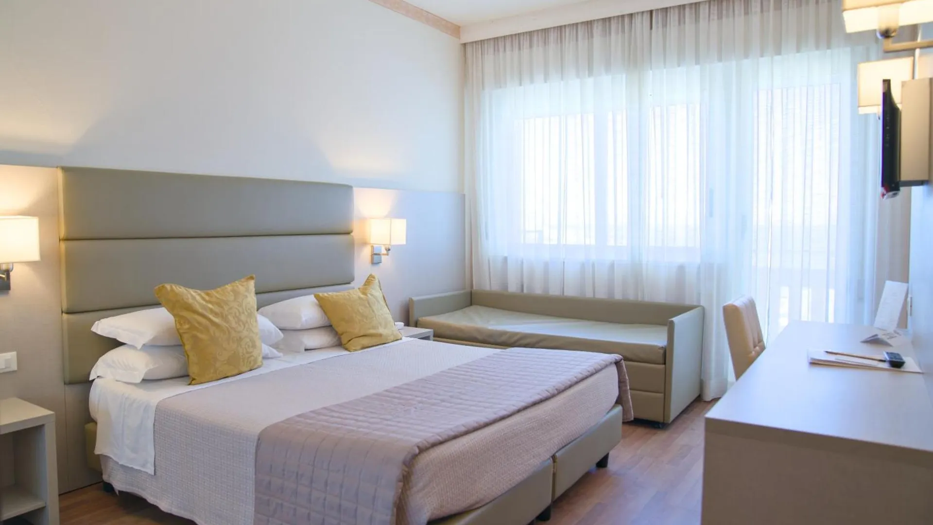 Hotel Benini Μιλάνο Μαριτίμα 4*,  Ιταλία
