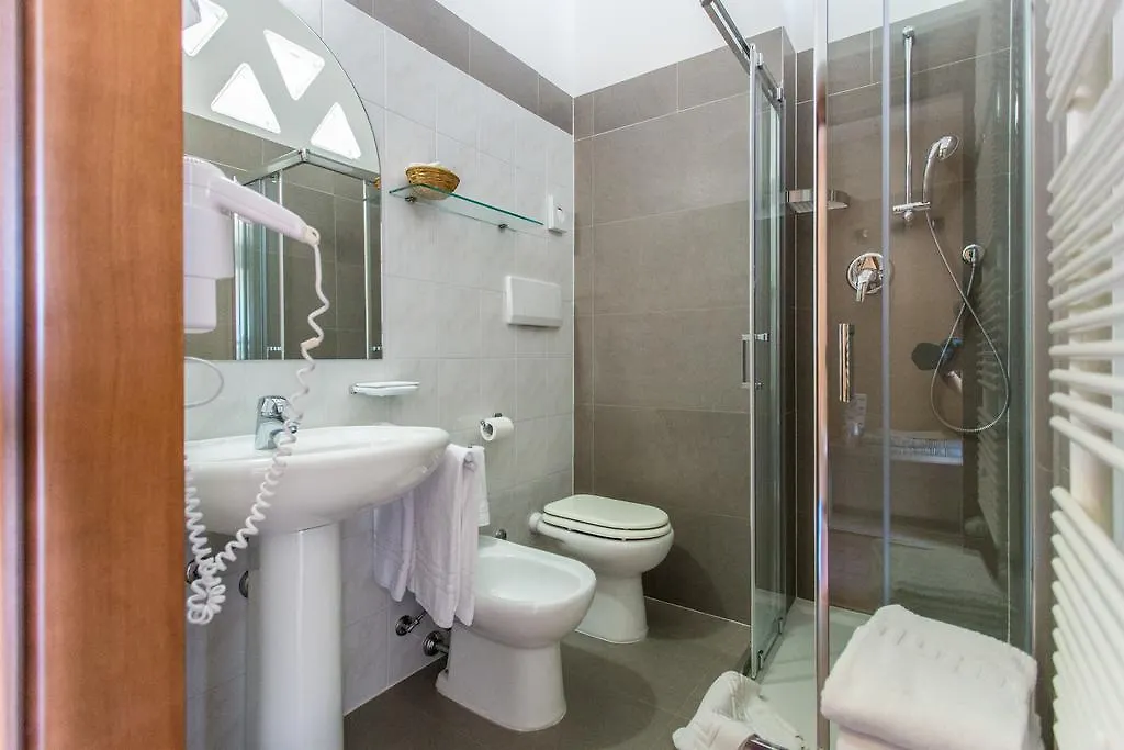 ****  Hotel Benini Μιλάνο Μαριτίμα Ιταλία
