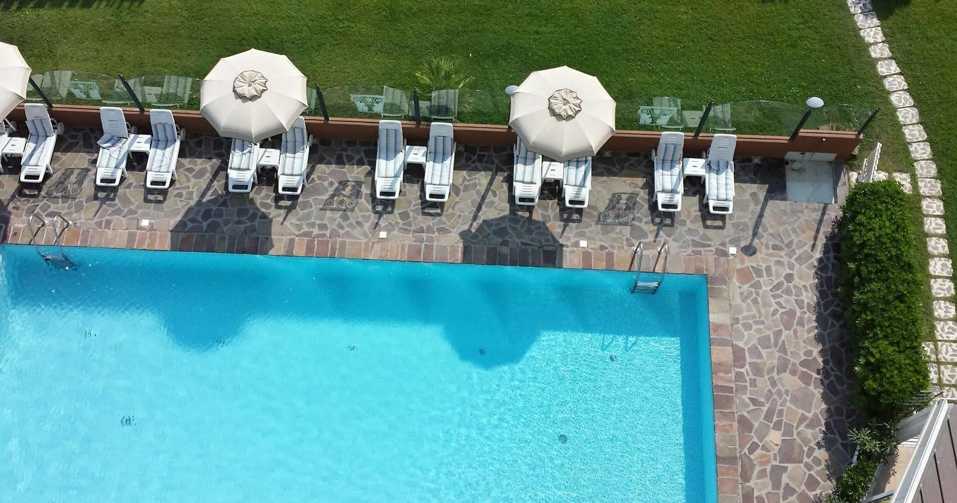 Hotel Benini Μιλάνο Μαριτίμα 4*,